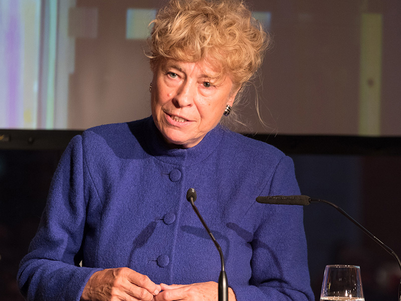 Prof. Dr. Gesine Schwan spricht die Keynote.