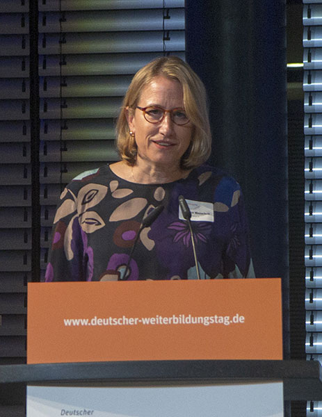 Laudatorin Julia von Westerholt würdigt Frau Prof. Kleiner